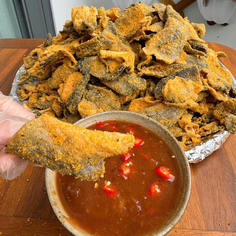 (GIÁ DÙNG THỬ) Da Cá Tẩm Trứng Muối - 200g