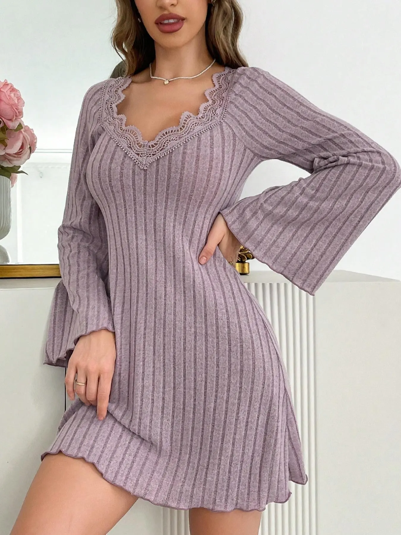 Women's Plain Lace Trim Nightdress, Casual Soft Comfortable Long Sleeve V Neck Nightgown for Spring, Ladies Sleepwear for Indoor Wear