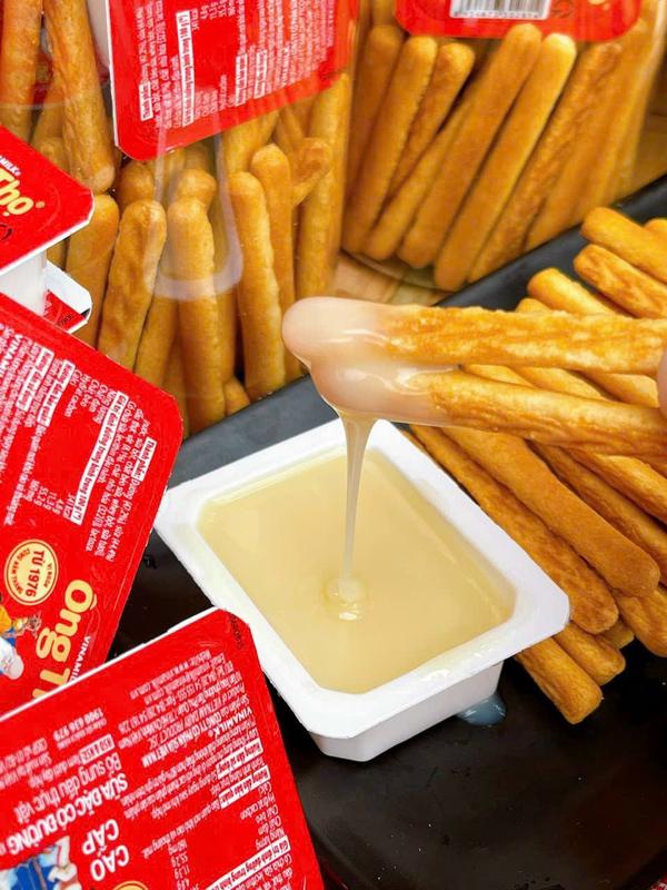 Bánh Quy Đũa Bơ Sữa Mặn Kèm Sữa Đặc Ông Thọ Đồ Ăn Vặt - Cô Diệp Food
