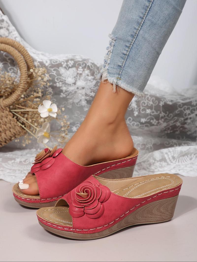 Product Introduction of Women's Fashionable Flower Decorated Platform Sandals, Casual Comfortable Wedge Sandals for Summer, Lightweight Fashionable Shoes for Daily Wear 3