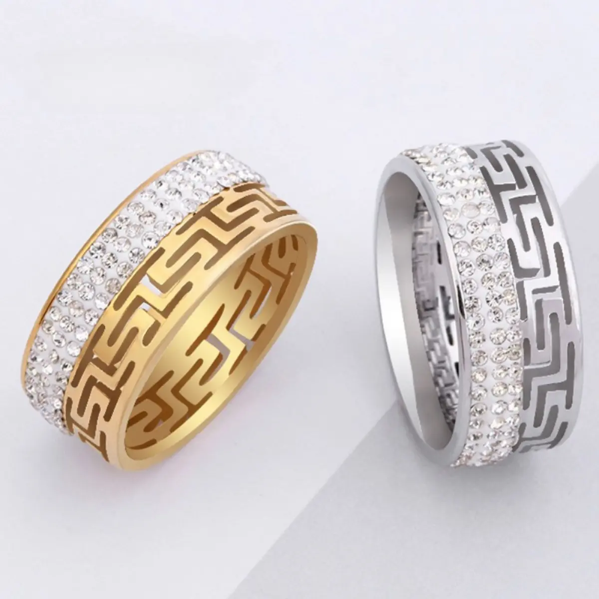 Titanium Steel Ring Women's Niche High-end Hollow Out Great Wall Pattern Stainless Steel Ring Is Suitable for Women's Daily Wear