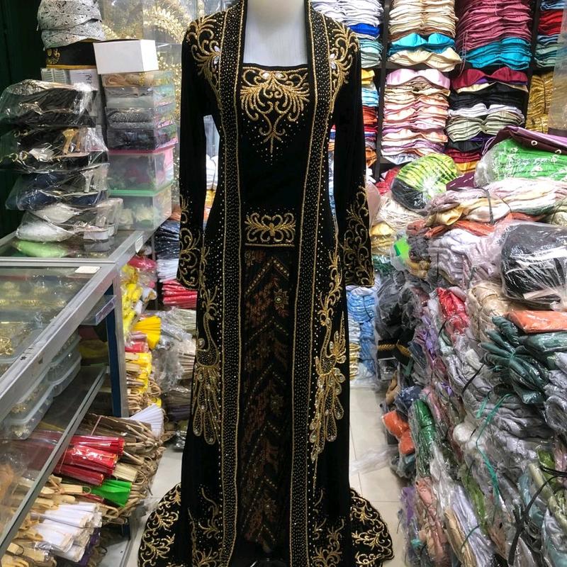 kebaya pengantin bludru merak Gaun Wanita 2