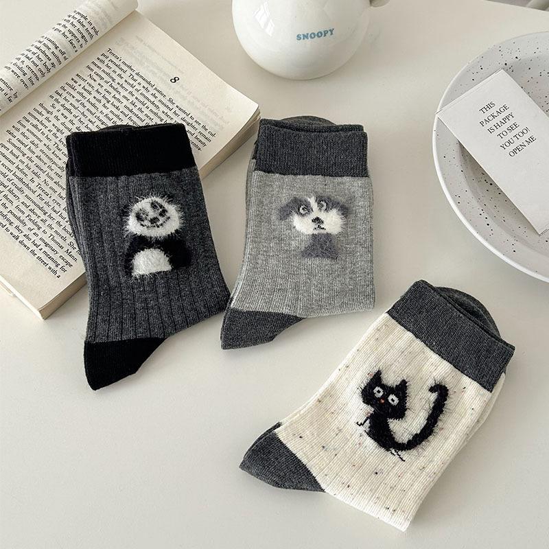 Product Introduction of Cute Animal Socks Cartoon Puppy Cat Trendy Autumn/Winter Cotton Yarns Flocking Plush Stockings Fashion Warm Casual Women's Socks 17