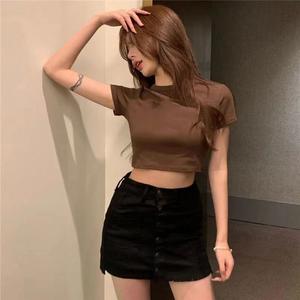 เสื้อเชิ้ต แขนสั้น สไตล์อเมริกันเรโทร สำหรับผู้หญิง ดีไซน์สาวฮอต ทรงสลิมฟิต เสื้อครอป เอวสูง เสื้อสีมาการูน เหมาะสำหรับฤดูร้อน