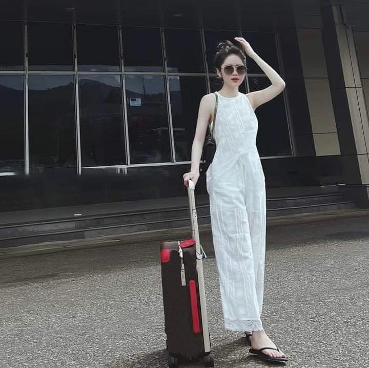 Sét đồ Nữ Sang Chảnh Mùa Hè Áo Croptop Nữ Bộ Ren Nữ Áo Quần Lỗ Quần Ống Rộng, Bộ Quần Ống Suông Áo Ba Lỗ Nữ Croptop S873 đồ tingoan Women váy trễvai setyếm tơ setyếm tơ quầnsuông chữx ren lưới ống bo trắng đen đễ thương hàn quốc cỡ lớn cộng