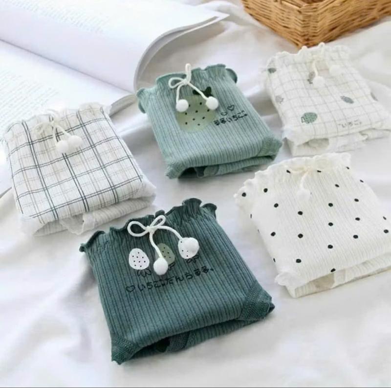 Combo 10 quần lót nữ cute CT051 DÂU TÂY XANH chất cotton mềm mại thoáng mát với thiết kế cute phù hộ cho các bạn học sinh cấp 2. cấp 3( shop có bán tách lẻ 5 quần cho khách mua ít)