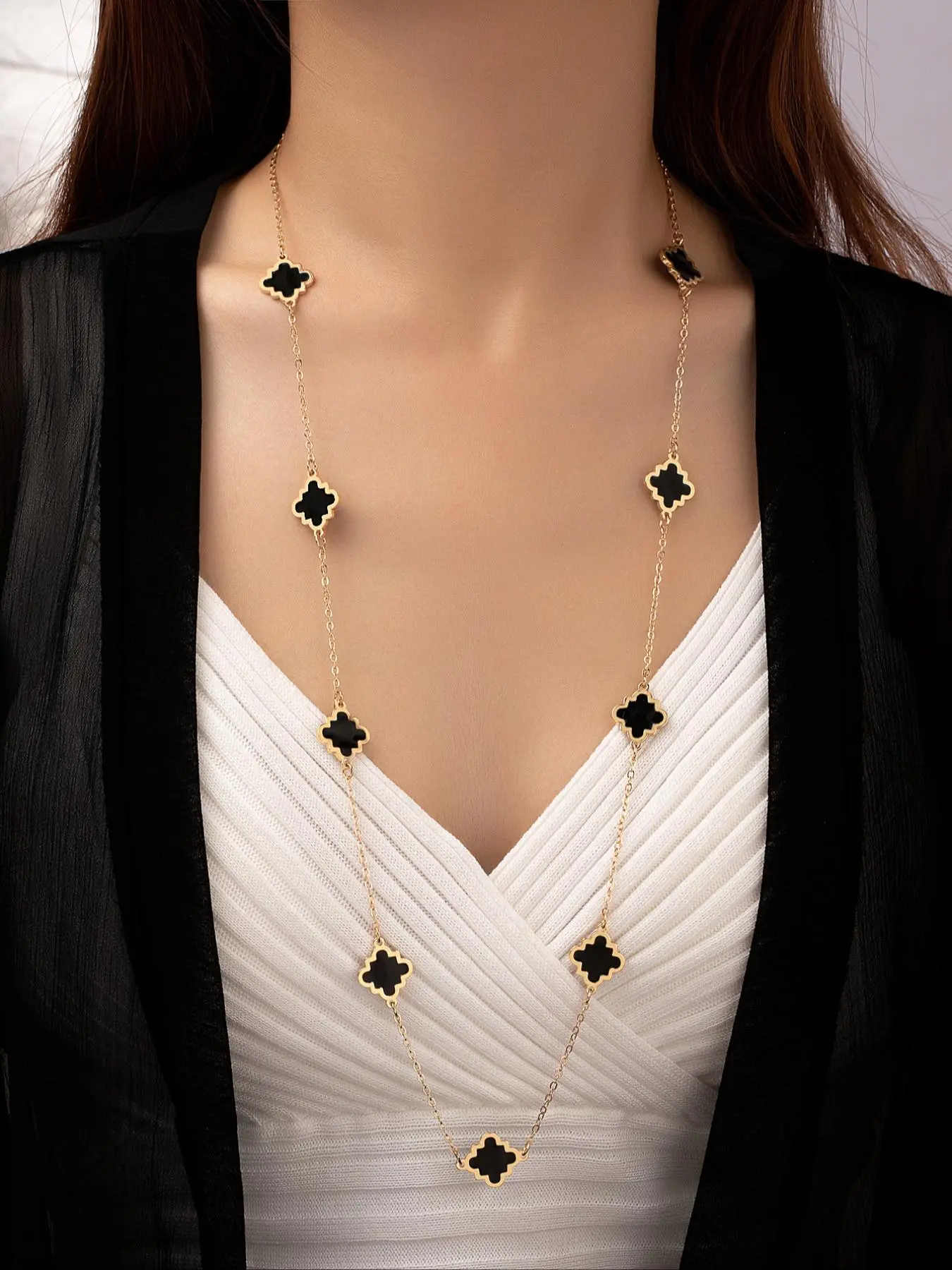 Women's Elegant Rhinestone Decorated Necklace, Exquisite Trendy Pendant Necklace, Fashionable Jewelry for Party Decoration for Women As Gift without Box