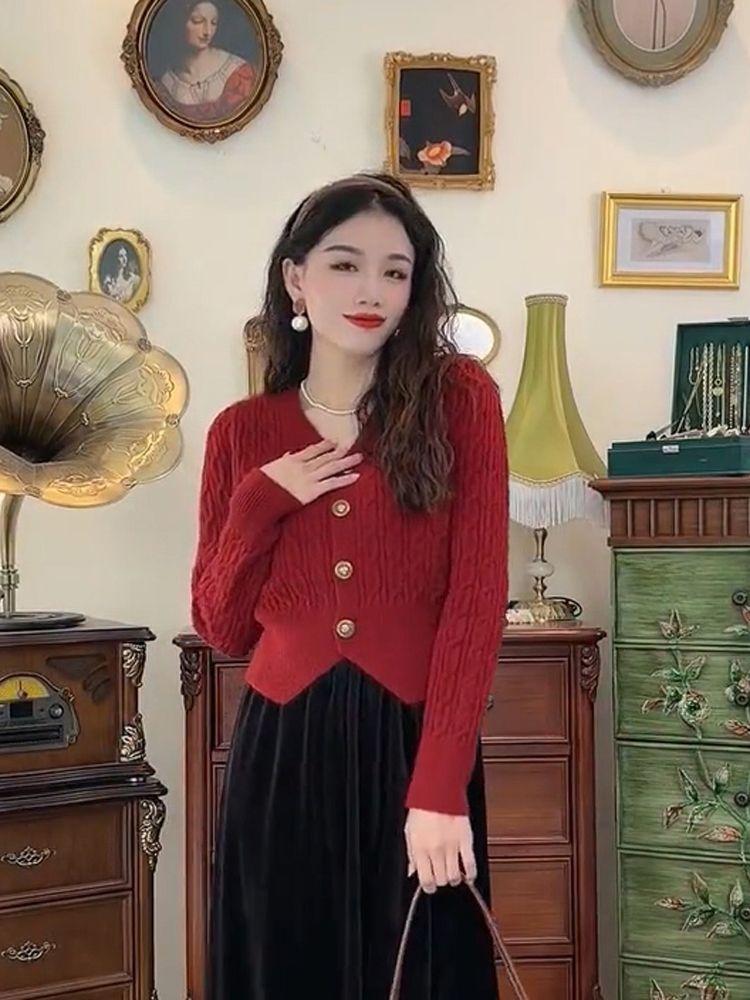 Product Introduction of Áo Khoác Cardigan Dệt Kim, Phong Cách Pháp, Dành Cho Nữ, Thích Hợp Cho Mùa Xuân, Mùa Thu / Đông, Thiết Kế Đẹp, Phong Cách Phương Tây Độc Đáo Áo Len Trông Trẻ Trung, Phong Cách Chanel, Bán Chạy 12