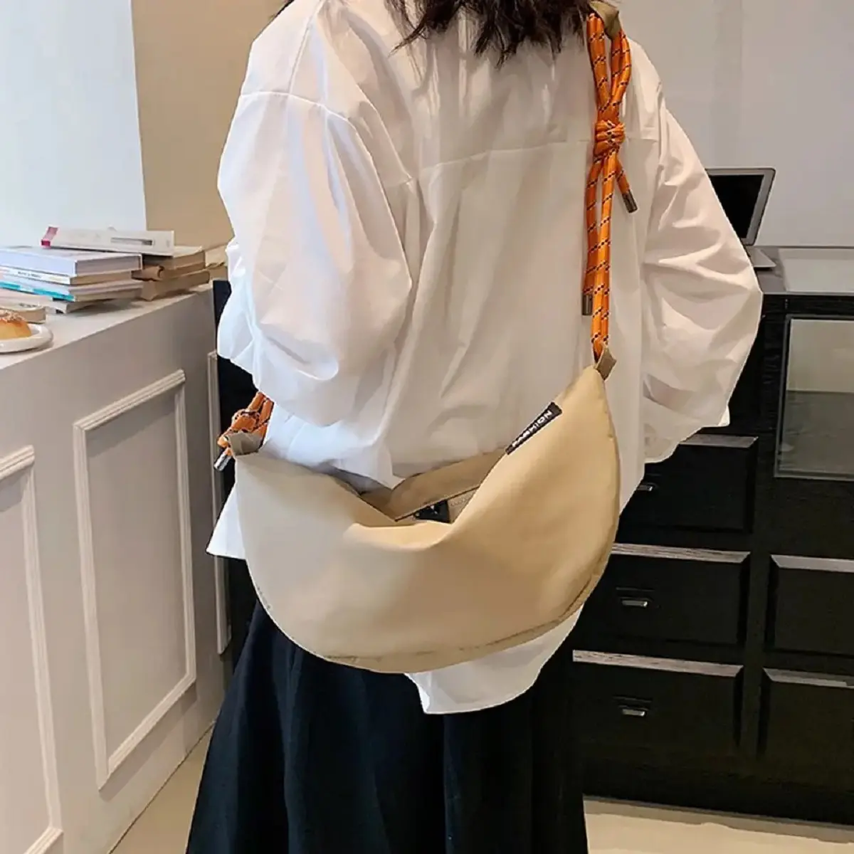 Tas Selempang Sling Bag Pria Wanita Casual Kulit Slingbag
