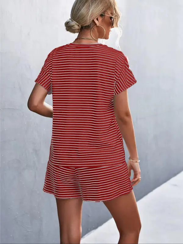 Women's Striped Print Round Neck Short Sleeve Tee & Pocket Elastic Waist Shorts Pajama Two-piece Set, Loose Casual Comfy Breathable Pj Set for Daily Home Wear, Women's Sleepwear for Spring & Fall, Lounge Sets, Pajama Sets 7