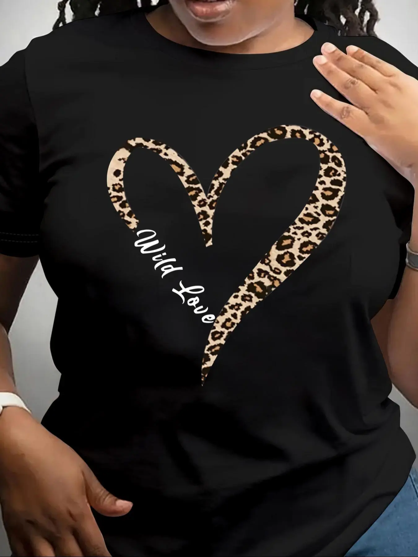 Plus Size Leopard Heart & Letter Print Round Neck Tee, Fashion Casual Crew Neck Short Sleeve T-shirt for Daily Outdoor Wear, Women Plus Clothing for Summer