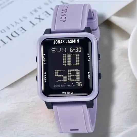 Jam tangan wanita aesthetic tali rubber anti air COD terbaru 2025 Kemewahan Digital