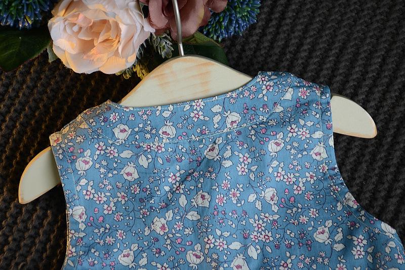 Product Introduction of Summer Children Sleeveless Bow Vest+shorts Floral Two-piece Suit 10