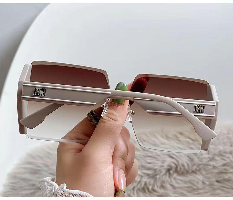 Product Introduction of Kính Râm Gọng Vuông, Cao Cấp, Thiết Kế Cạnh Cắt Không GọngPhong cách Người Nổi Tiếng trên InternetThời Trang, Cá Nhân Và MớiKính râm, thiết kế ngầu, dành cho phụ nữThon gọn, dành cho khuôn mặt lớn.Kính thời trang Kính Mắt Women 13