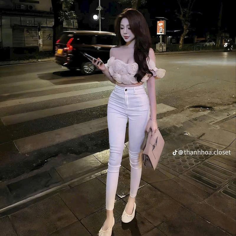 Áo croptop bẹt vai đính nhiều bông có mod ngực 5
