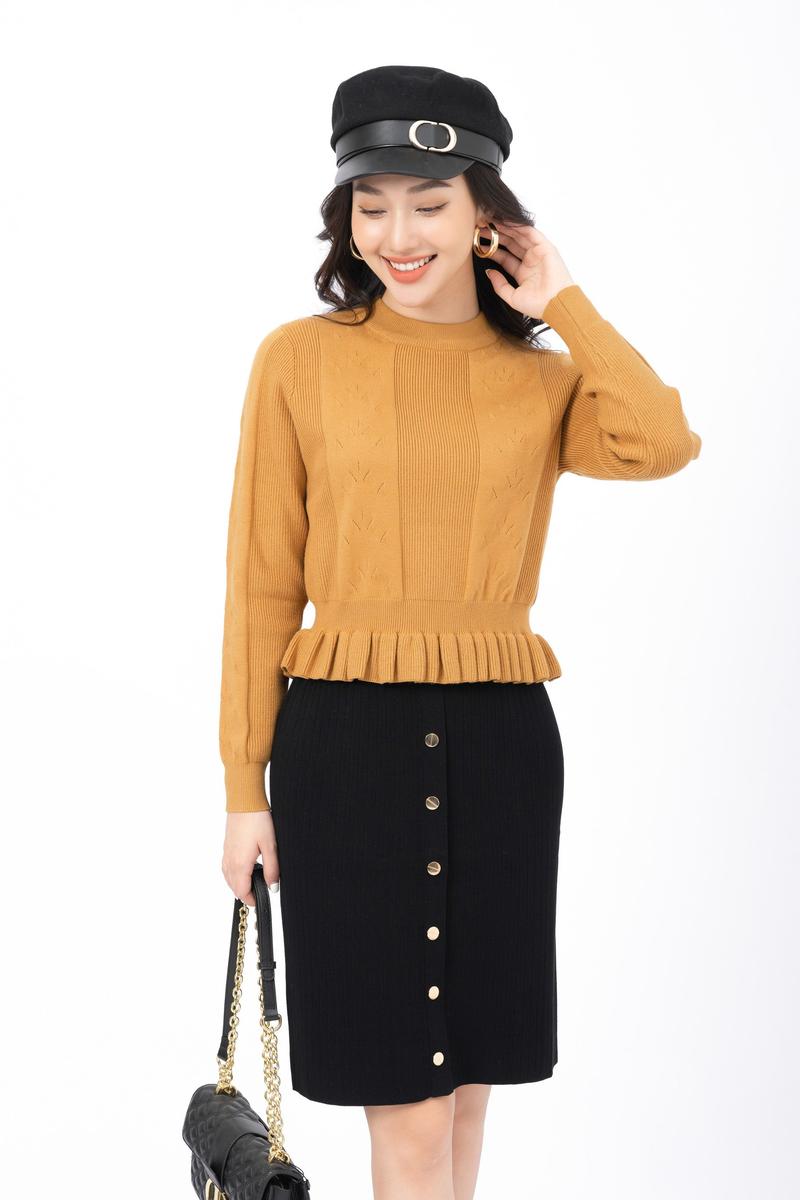 Product Introduction of FIONA Chân váy len dáng ngắn đính cúc trang trí F851001 Nữ 3