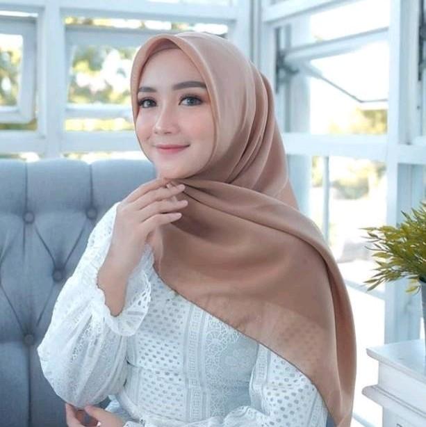 Jilbab Bella Square Segi Empat 2