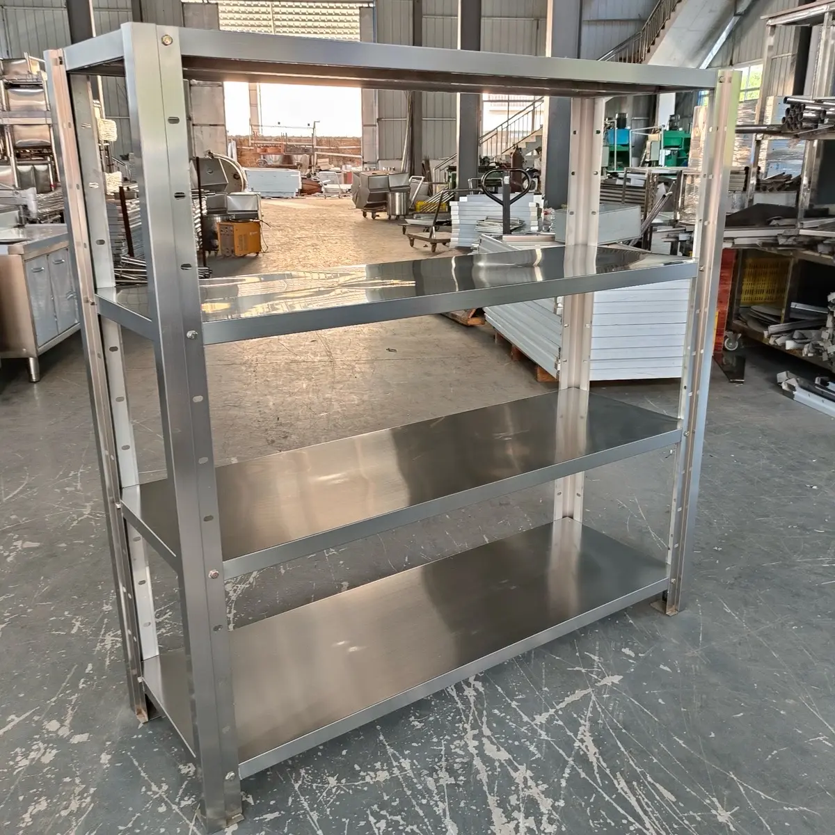 Kệ inox 4 tầng dày dặn chắc chắn
