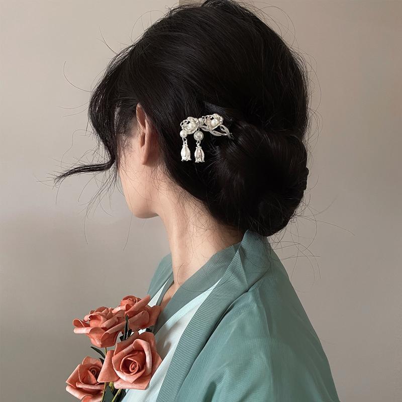 Product Introduction of Hanfu Chinese Style Hairpin Ancient Style High-end Hairpin Iris Lily of the Valley Hairpin Pearl Flower Tassel Hairpin 3