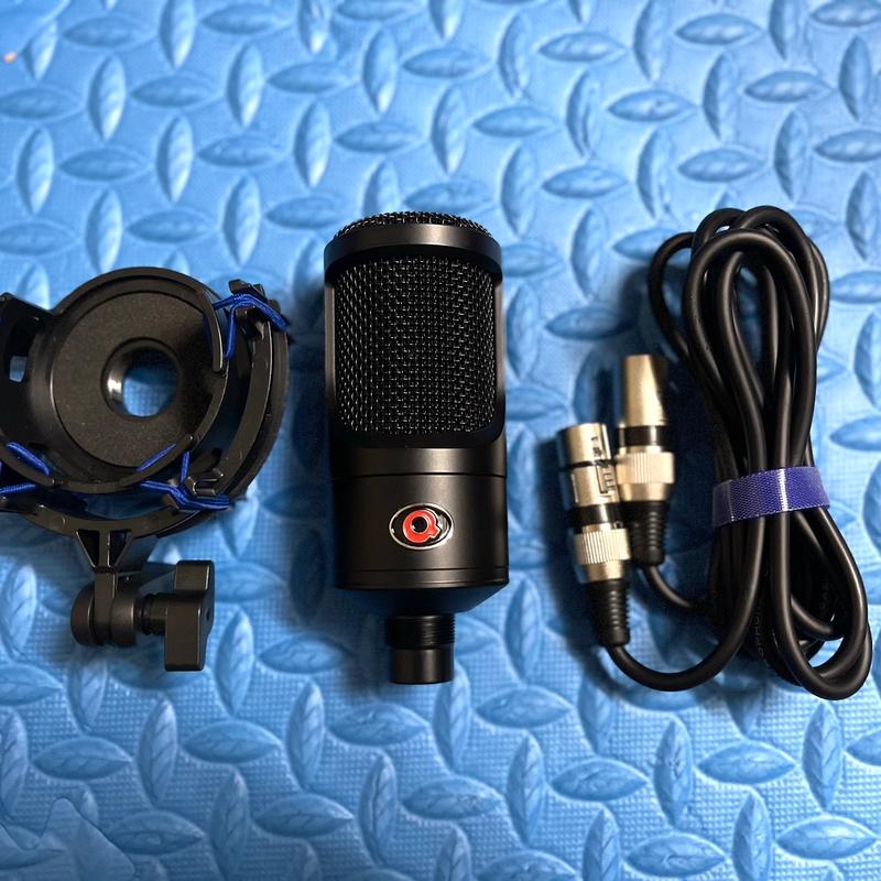  ￼Mic Thu Âm Livestream mới nguồn 48V AQTA P1 Tặng kèm dây mic canon cực tốt âm thanh sáng mic bắt xa hát nhẹ 
