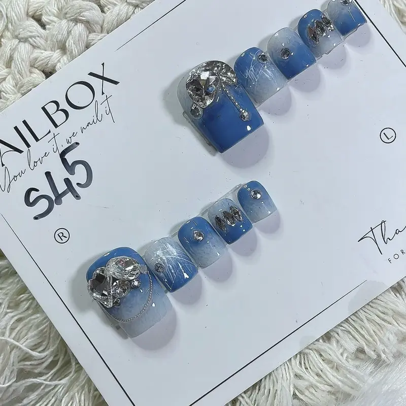 Nailbox chân mã S45 ombre thạch gạo và xanh đính đá siêu sáng Women Nữ 0