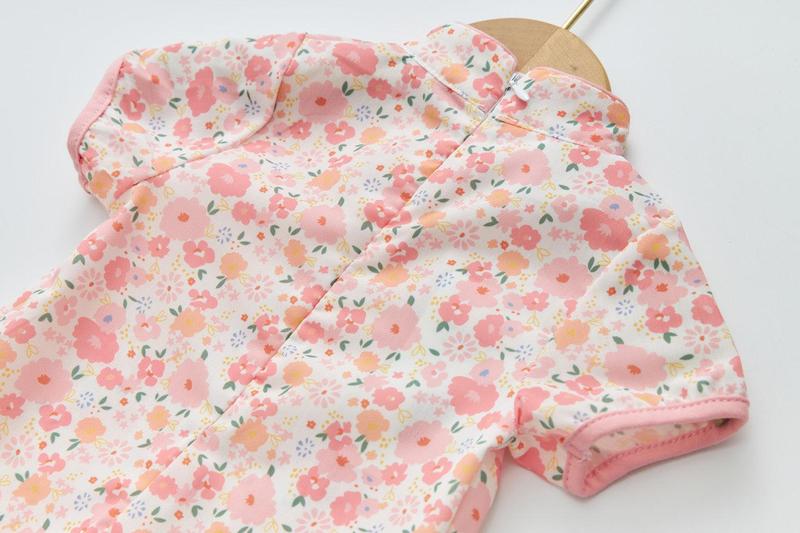 Product Introduction of Baby Girl Pink Floral Cheongsam Dress 0820X 21