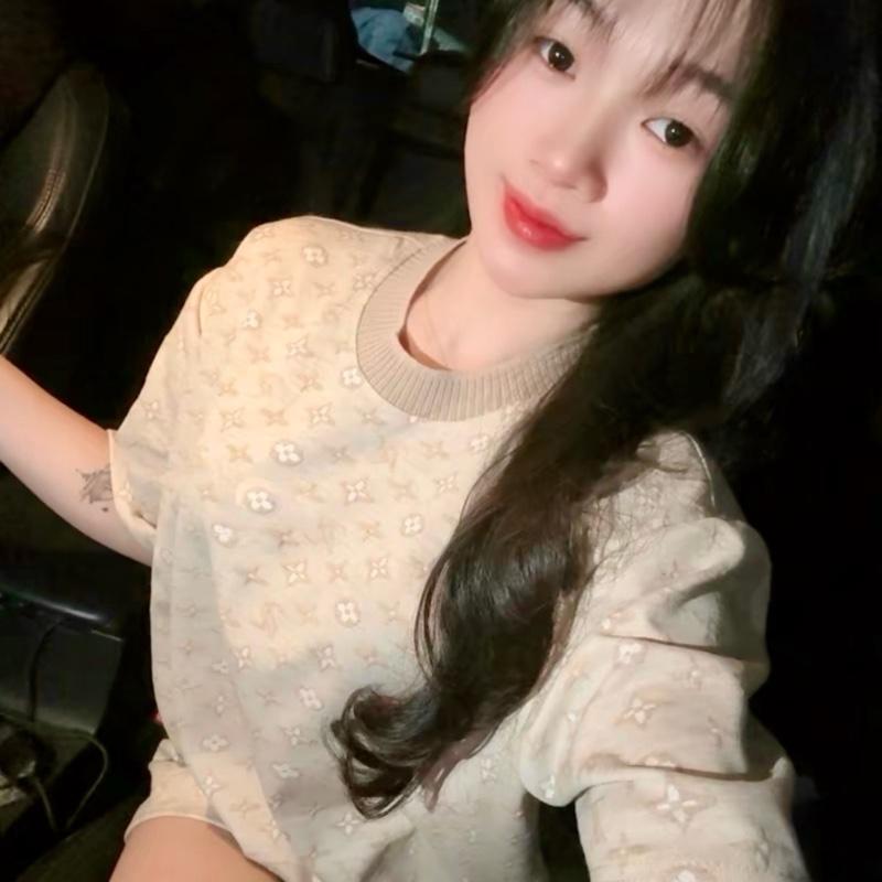 Áo Phông Luôn Vui Tươi Họa Tiết Nổi Chất Dệt Kim Hottrend Nam Nữ 2025 (Tặng kèm Cham Đá)