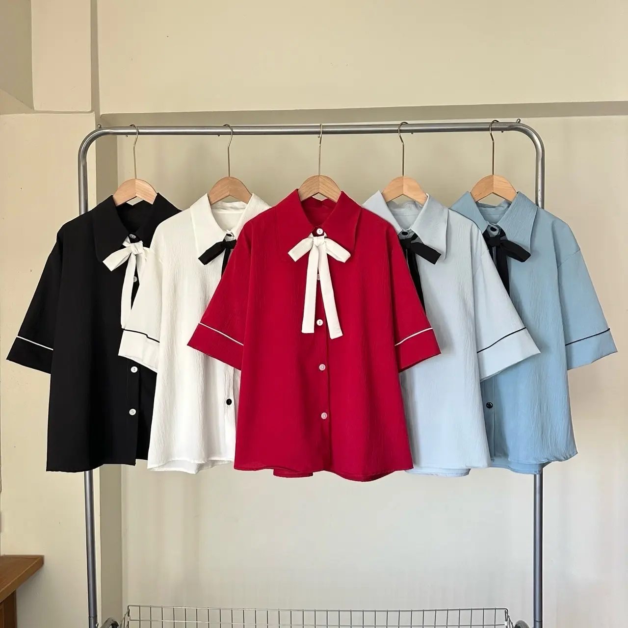 เสื้อเชิ้ตทรงโอเวอร์ สะดุดตาอก30-50นิ้ว ยาว25-26นิ้ว สำหรับผู้หญิง - Women