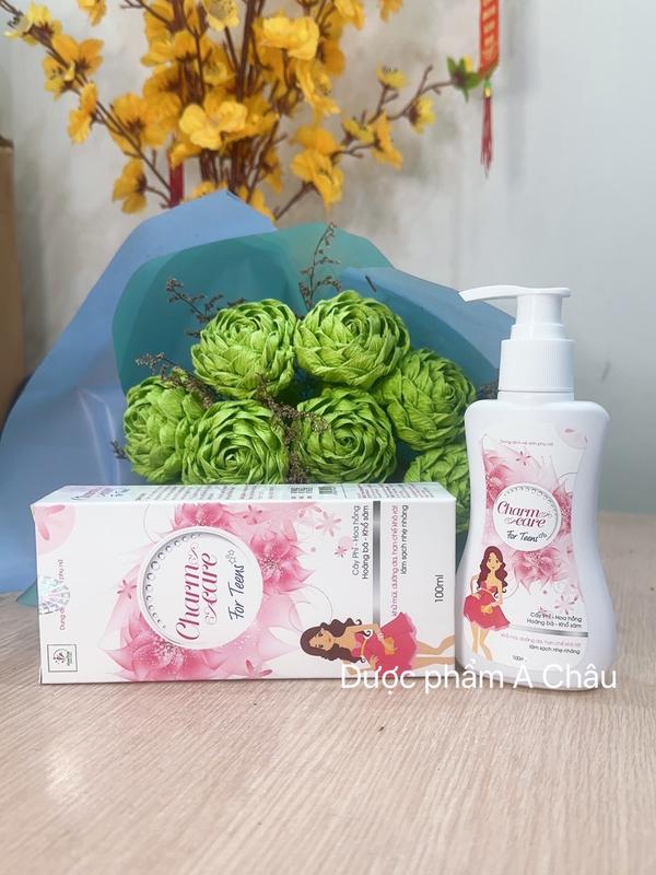 DUNG DỊCH VỆ SINH PHỤ NỮ  DÀNH CHO TRẺ EM VÀ TUỔI DẬY THÌ - CHARM CARE - KHỬ MÙI, DƯỠNG DA, HẠN CHẾ KHÔ RÁT, LÀM SẠCH NHẸ NHÀNG 3
