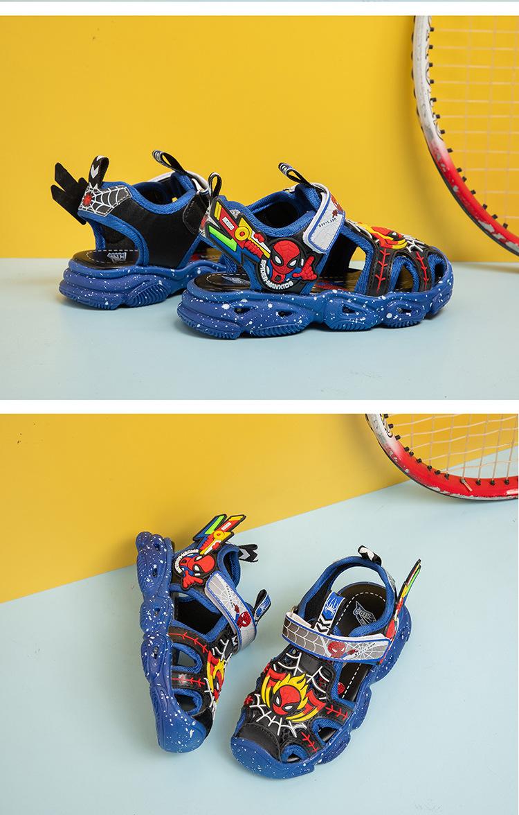 Product Introduction of Spider-Man with Light Children's Sandals 2024 Summer New Anti-Kick Closed Toe Sandals Boys Children Beach Shoes 33