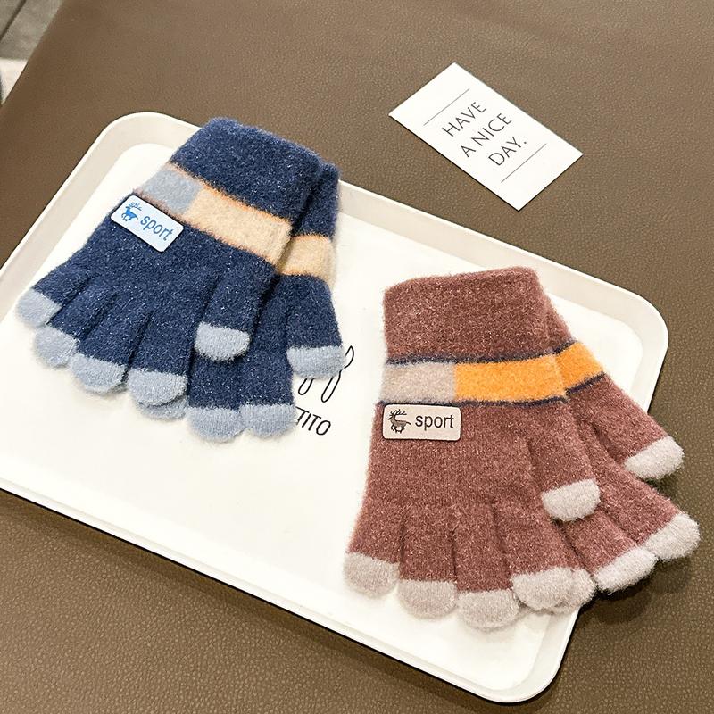Product Introduction of Children's Gloves Autumn and Winter 5-12 Years Old Knitted Warm-Keeping and Cold-Proof Primary School Boys and Girls Baby Five Finger Riding Gloves 3