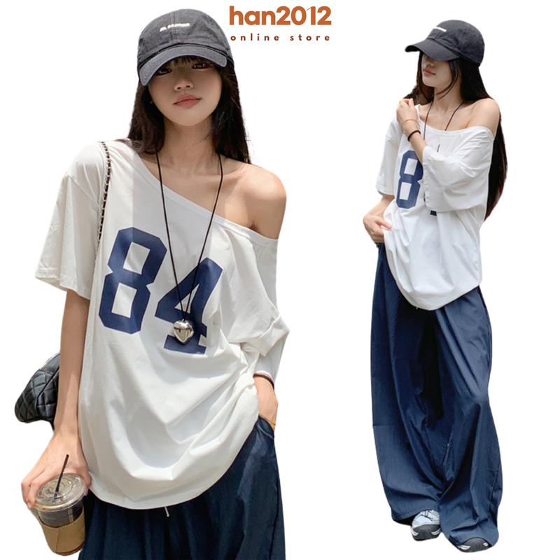 Áo thun nữ tay lỡ trễ vai form rộng in số 84, Áo phông oversize cổ thuyền chất cotton co giãn phong cách Ulzzang Hàn Quốc