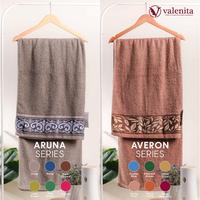 Gambar VALENITA ARUNA - Handuk Mandi Premium Cotton Tebal dan Daya Serap Tinggi - FUCHIA, 70x130 dari Adela Sprei & Bedcover Kab. Gresik 2 Tokopedia