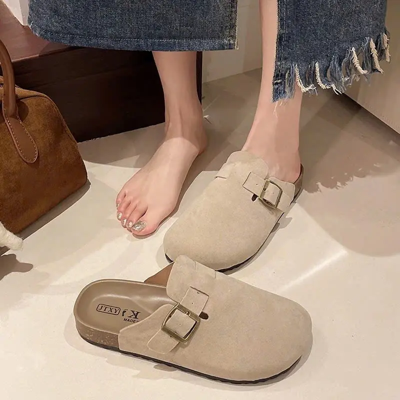 [Phom nhỏ tăng 1 size] Sục da lộn nữ khoá ngang mềm mũi tròn 2 màu trẻ trung thời trang DéP Shoes Kim Tuyến GiàY