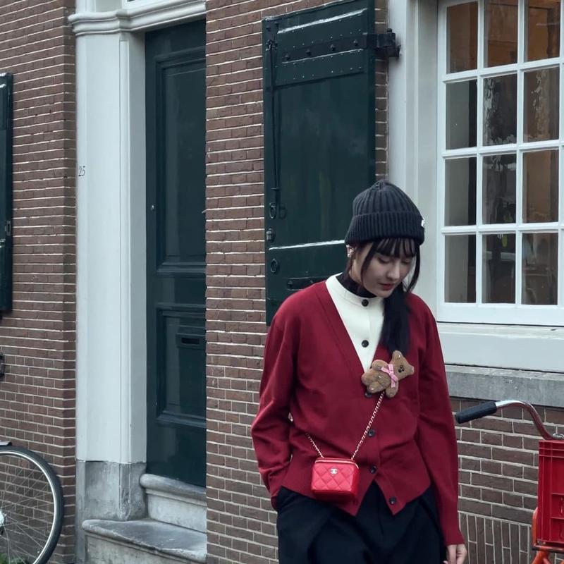 Len Dệt Kim 2in1 - MAISON LEENAA, áo len cổ kết hợp 2 lớp, 2 màu đen - trắng và đỏ - trắng