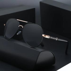 Kính râm phi công phân cực, Unisex, với thiết kế gọng kim loại, được chế tác đặc biệt cho các hoạt động ngoài trời như du lịch, lướt sóng và câu cá, được trang bị tròng kính chống tia cực tím UV400 để đảm bảo an toàn cho mắt. Women Voi Nữ