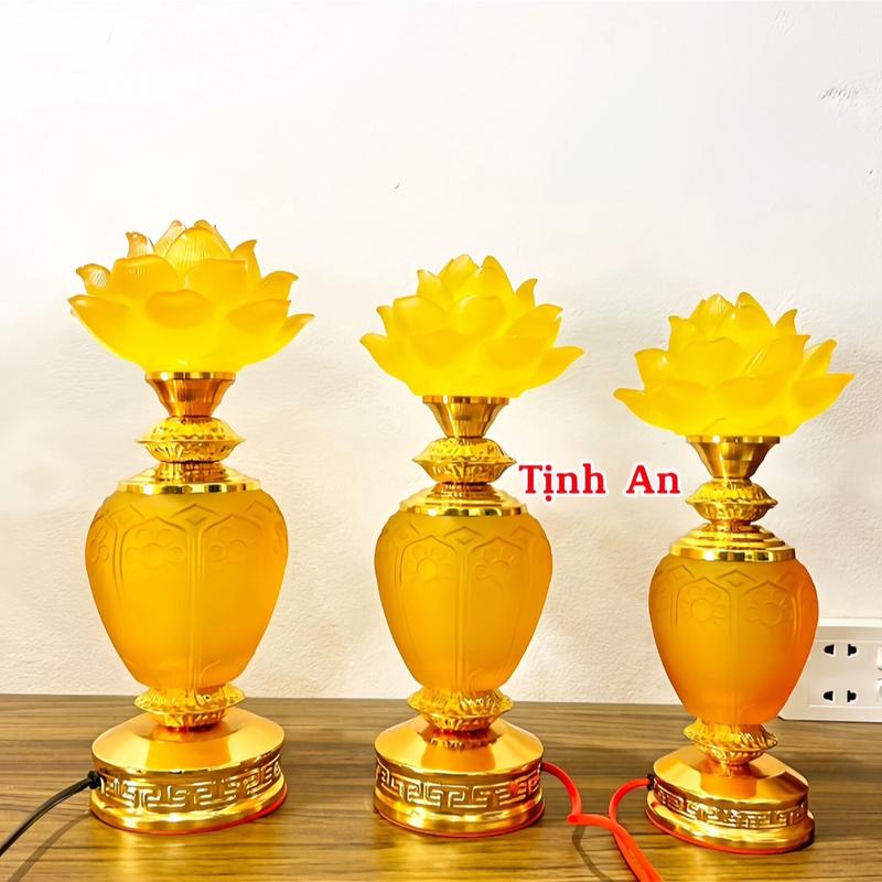  Đèn thờ 1 bông hoa Sen bầu lưu ly hoa nổi mẫu mới năm 2024. Có 3 size 30 31 32cm dâng bàn thờ Phật gia tiên thần tài... tiết kiệm điện dễ thay bóng. Giá 1 đôi tặng led dự phòng - Tịnh An 
