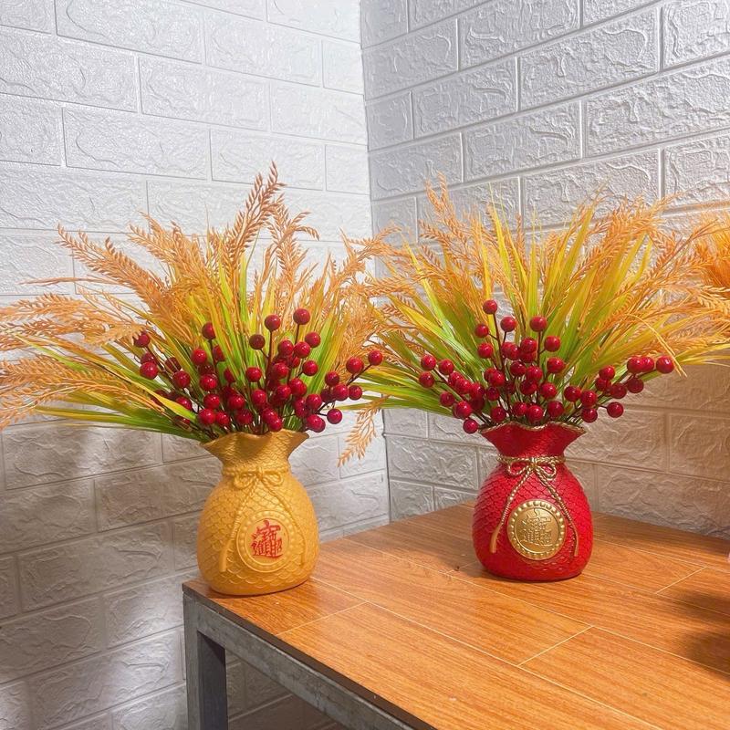 Set Bình Cắm Hoa Túi Tiền May Mắn Kèm Cành Đào Đông Đỏ Và Lúa Mạch Vàng để bàn văn phòng rinh tài lộc