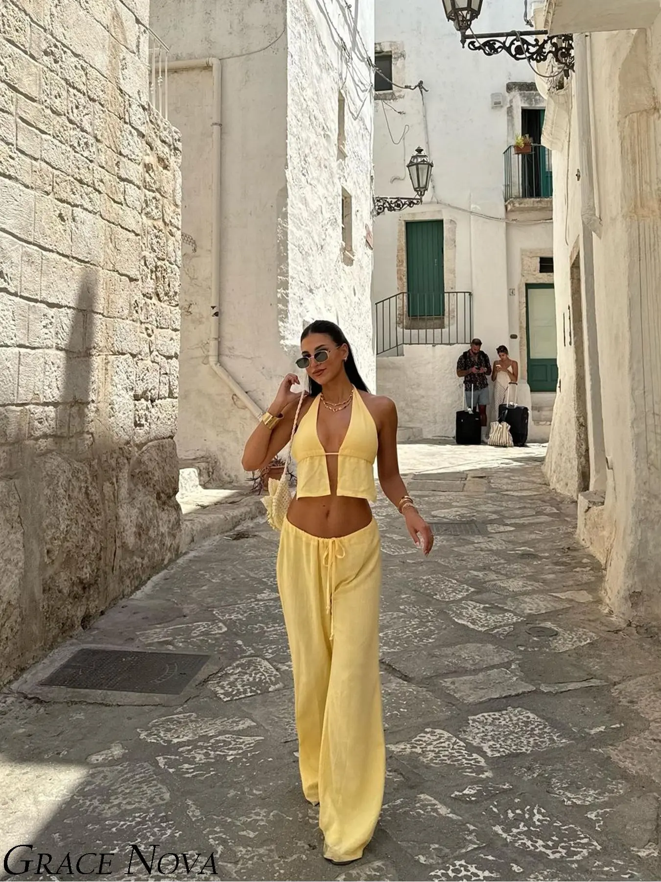 Two-piece Set Women's Solid Color Crop Halter Top & Wide Leg Pants, Casual Fashion Cozy Set for Daily Outdoor Wear, Ladies Clothes for Summer