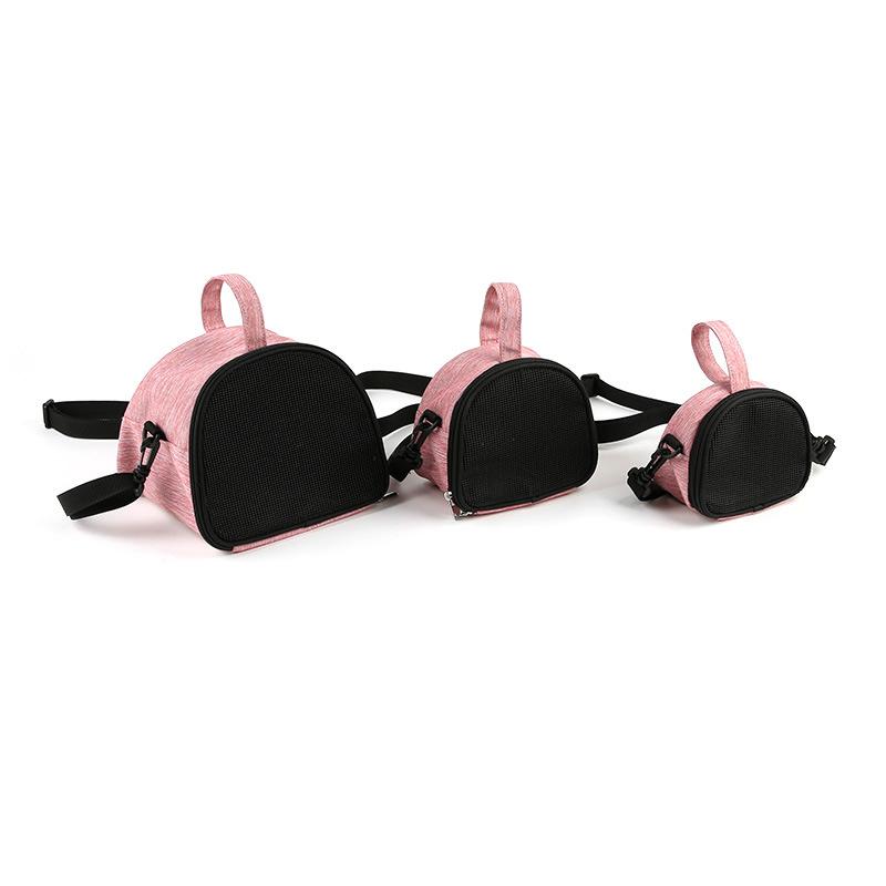 Product Introduction of Portable Small Pet Bag Hamster Honey Carriers Outgoing Bag Hedgehog One Shoulder Adjustable Breathable Carrying Bag mochilas 2