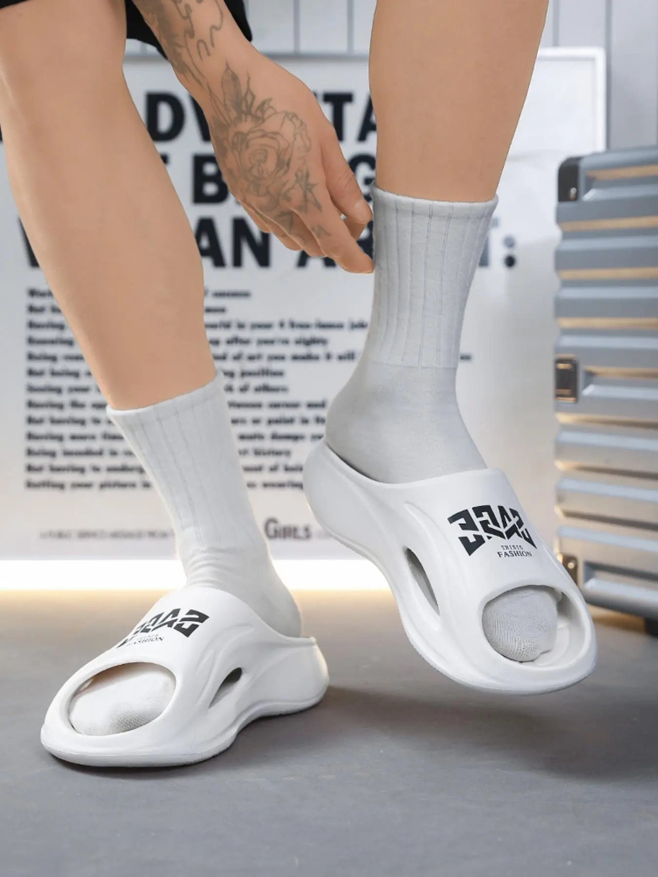 Men's Casual Plain Color Slides, Soft Comfortable Thick Sole Slippers, Non-slip Slippers for Indoor & Outdoor Wear, Boy
