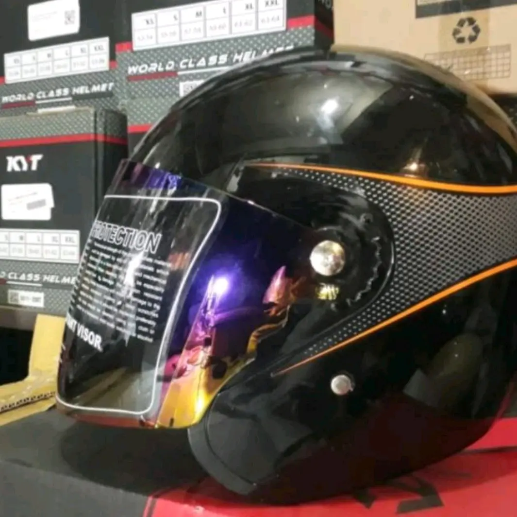 kaca helm scoopy pelangi +baut