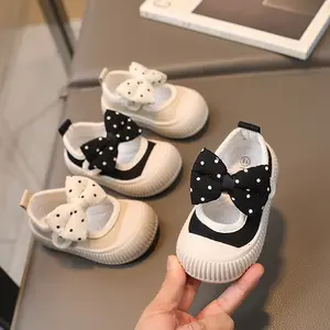 Sepatu Super Lucu Anak Perempuan 9 Bulan - 7 Tahun Sepatu Kasual Sol Lembut Dasi Kupu-kupu Titik Sepatu Flat Ringan Antiselip