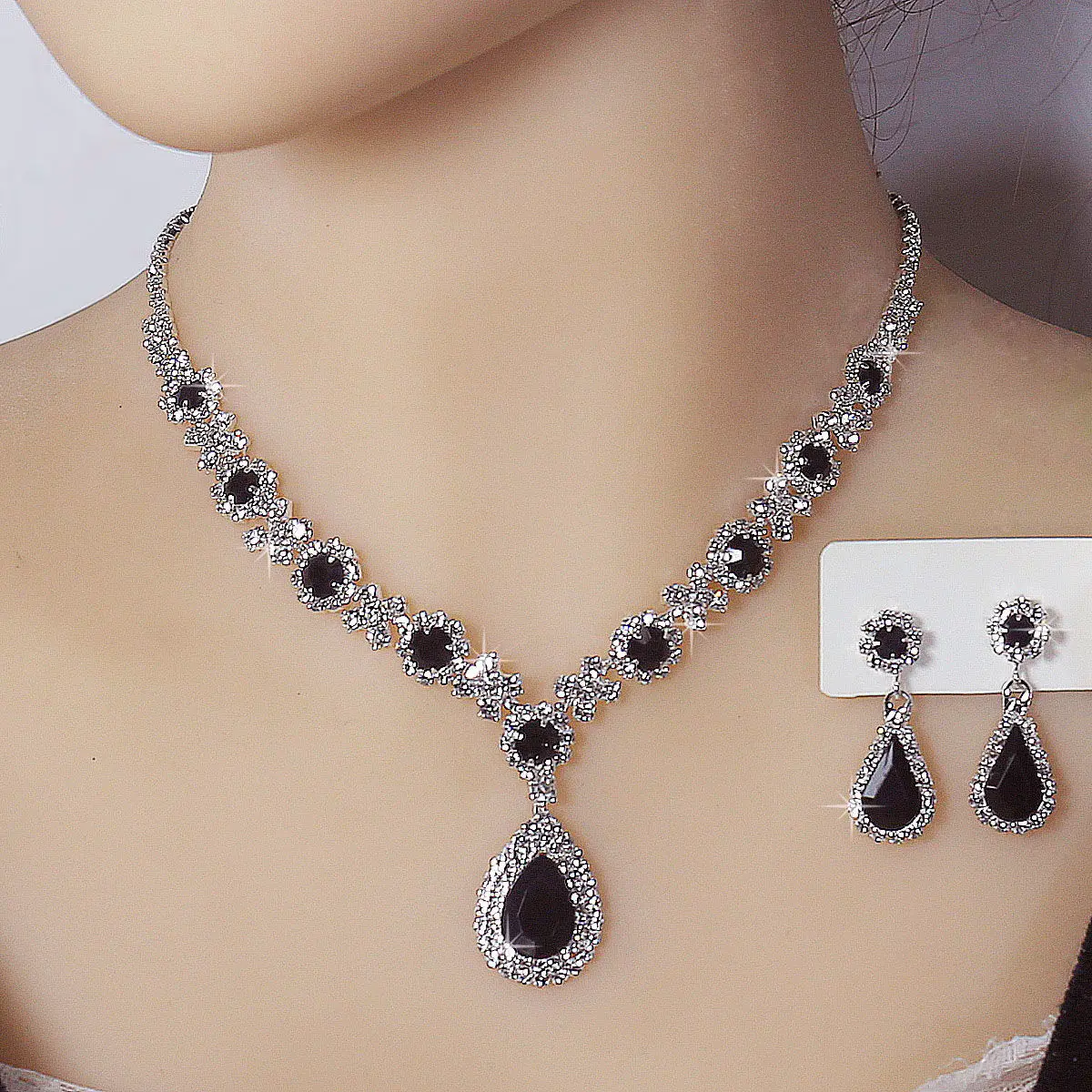 Trang Sức Cô Dâu, Bộ Vòng Cổ Và Hoa Tai Pha Lê, Thiết Kế Giọt Nước, Dành Cho Nữ, Phong Cách Âu Mỹ Xuyên Biên Giới, Thích Hợp Cho Váy Cưới Và Buổi Tối, Phụ Kiện
