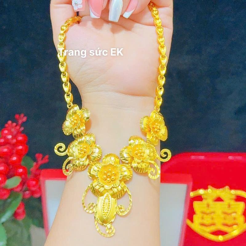 Dây chuyền cưới hoa mai bảng lớn chuẩn màu 24.k có hộp nhung