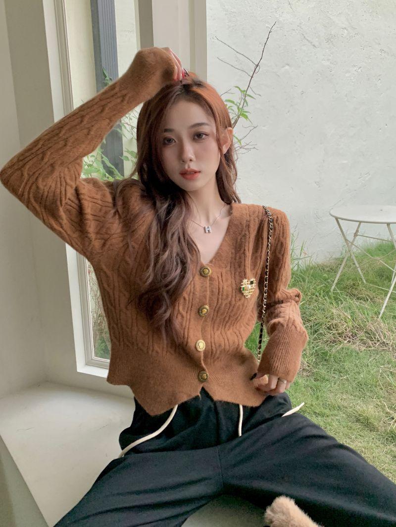 Product Introduction of Áo Khoác Cardigan Dệt Kim, Phong Cách Pháp, Dành Cho Nữ, Thích Hợp Cho Mùa Xuân, Mùa Thu / Đông, Thiết Kế Đẹp, Phong Cách Phương Tây Độc Đáo Áo Len Trông Trẻ Trung, Phong Cách Chanel, Bán Chạy 16