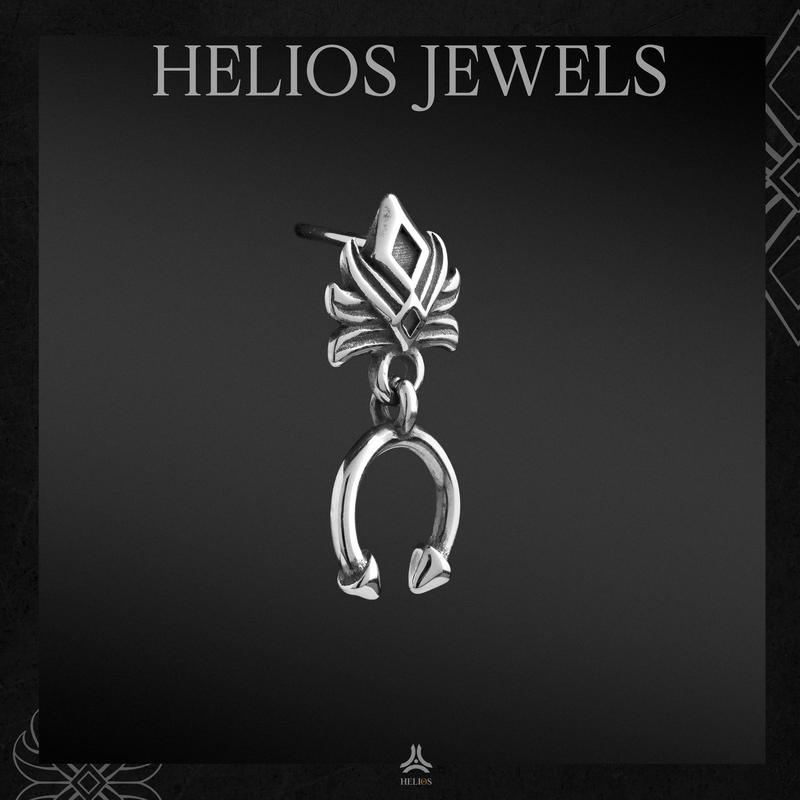 Khuyên tai nam Helios Black Heart Earring