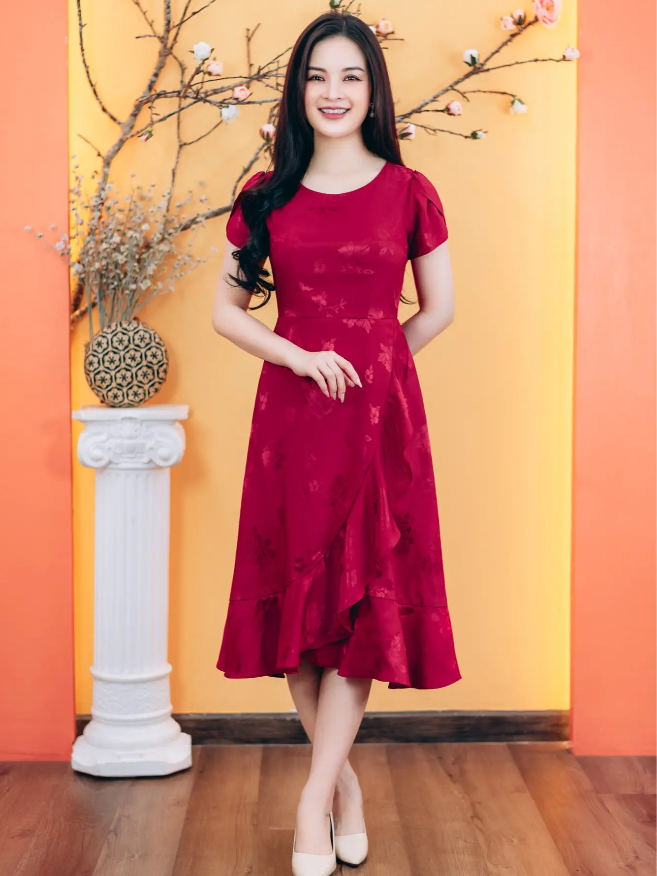 5.5 Săn đầm ưu đãi Đầm trung niên TTV1771 Vải Gấm  Thoáng mát Dáng A Cổ tròn Tay ngắn Màu đỏ đô và màu vàng Quý phái sang trọng Nữ Women Dress