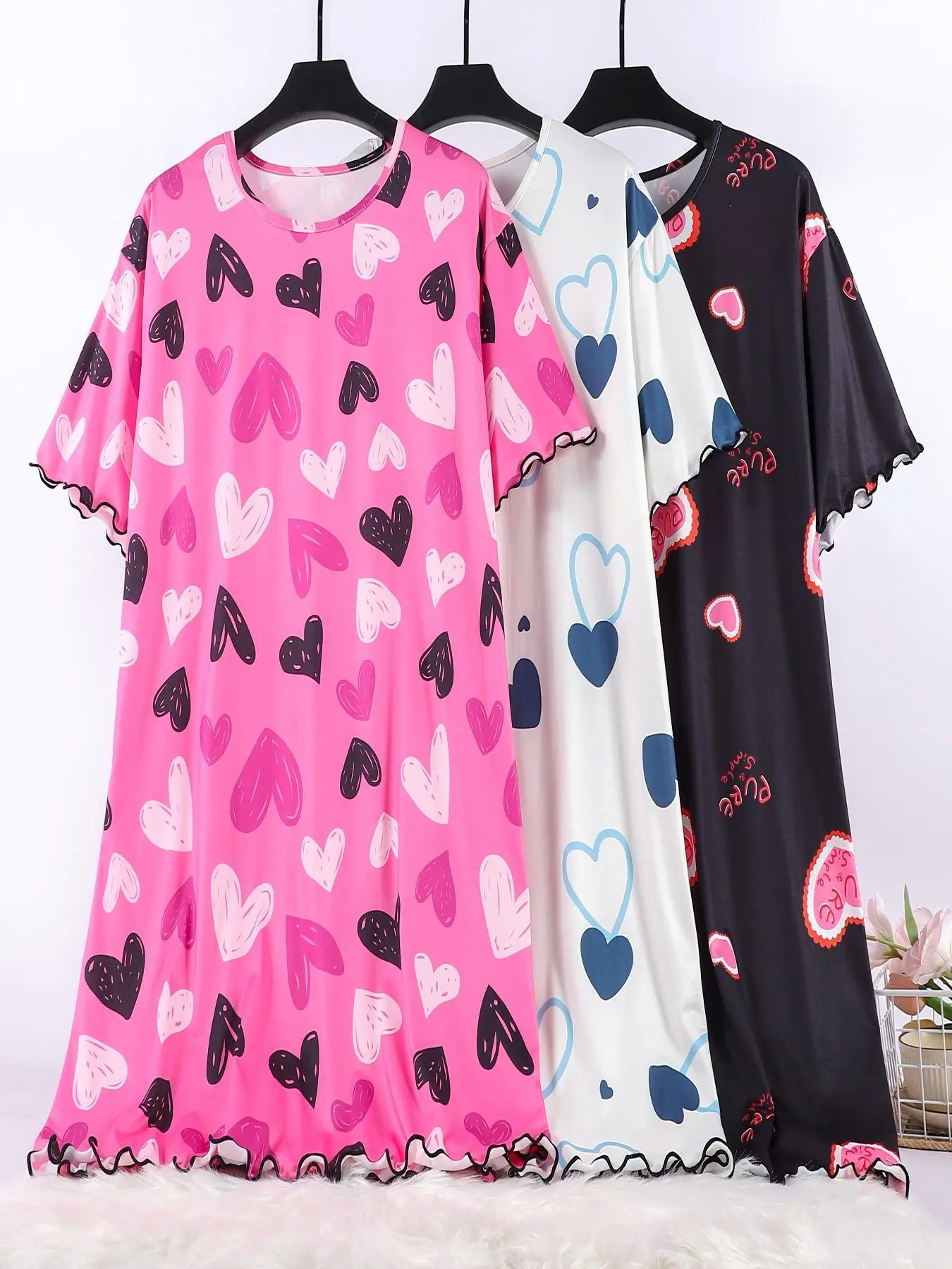 Plus Size Women's All Over  Heart Print Lettuce Trim Nightdress, Loose Casual Soft Comfortable Round Neck Short Sleeve Nightgown for Women, Women's Sleepwear for Summer