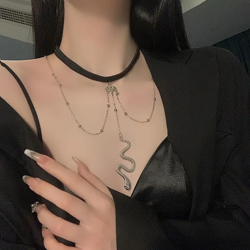 Korean Style Dark Style Snake-Shaped Leg Bracelet Necklace Personality High Sense Trendy Necklace Niche Hot Girl Fashion Necklace